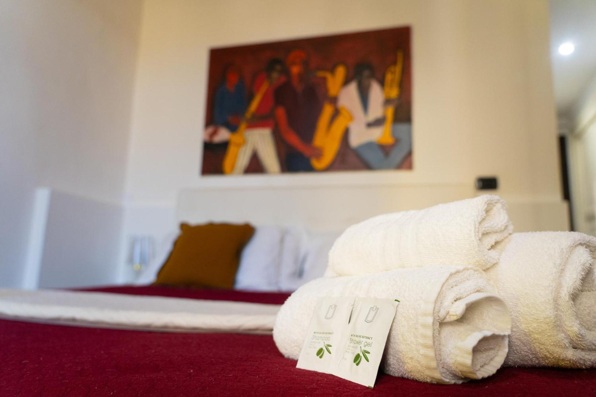 B&B Opera Catania-Fontanarossai nemzetközi repülőtér Kültér fotó