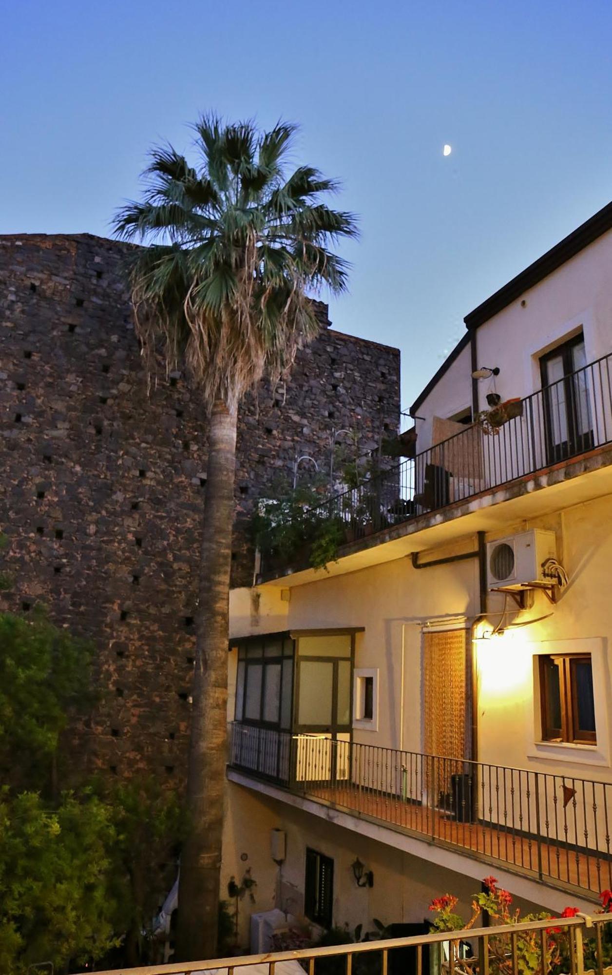B&B Opera Catania-Fontanarossai nemzetközi repülőtér Kültér fotó
